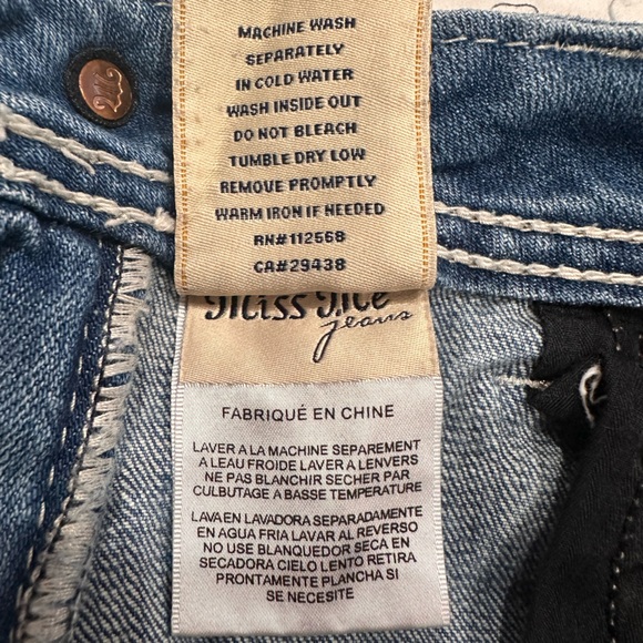 🌸Miss Me distressed pocket capri jeans size 31🌸 - Picture 7 of 10